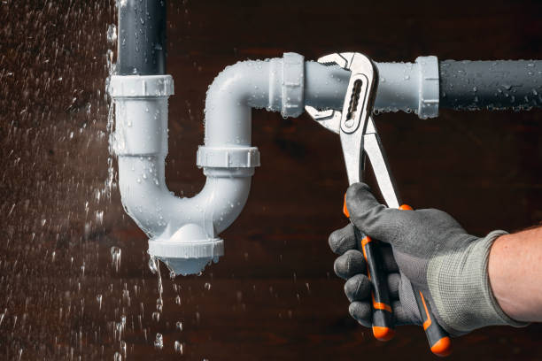 Professional Drain Cleaning technician working in Payson, IL